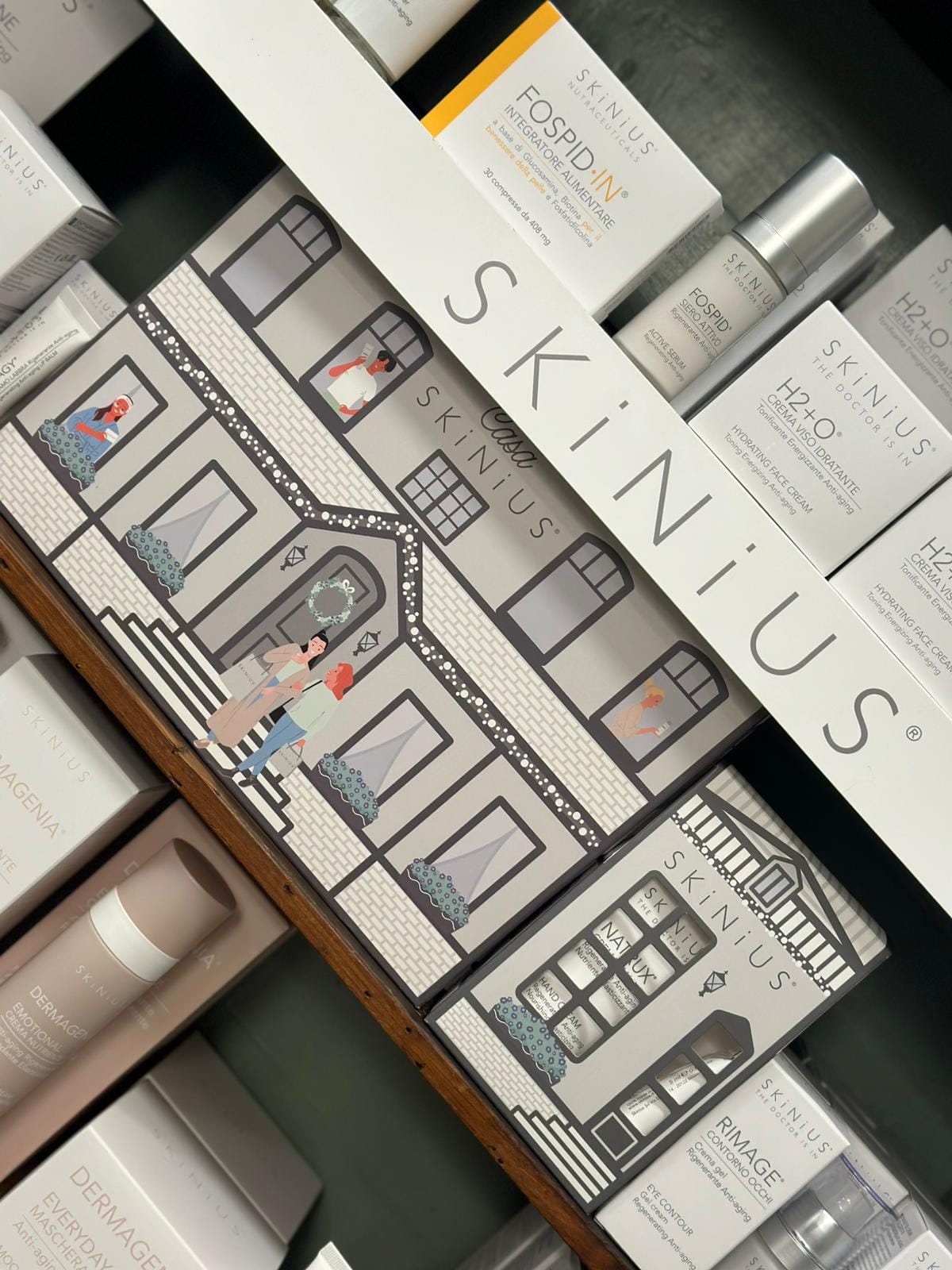 SKINIUS e la scienza della pelle (felice)