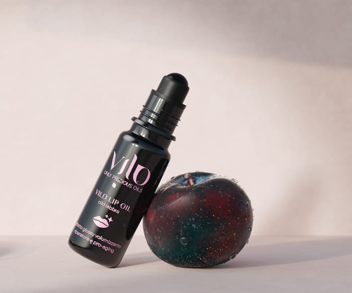 VILO LIP OIL come un bacio lucido dal profumo di prugna