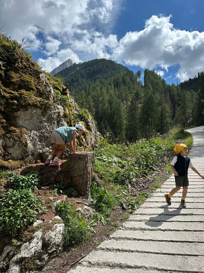 Montagna con i bimbi: eleganza, libertà e qualche piccolo accorgimento