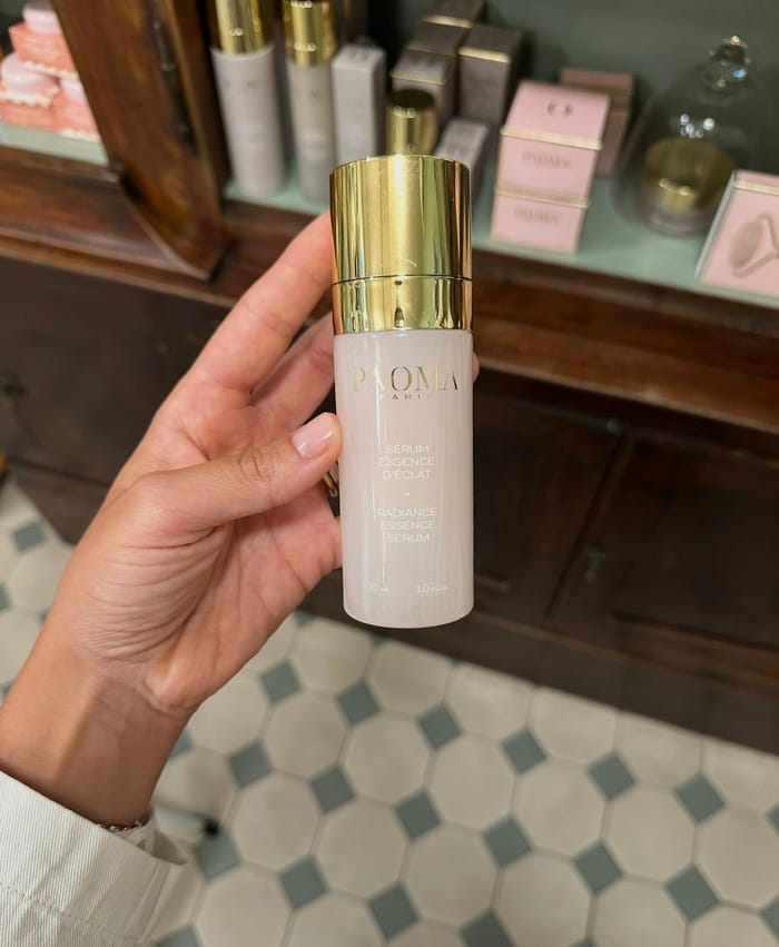 Il piccolo rituale della luminosità: Essence Radiance Serum di Paoma